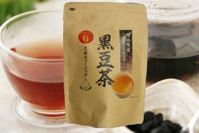 岡山県北部美作地方で育った大粒の黒豆「作州黒」を使用した風味豊かな黒豆を抽出
