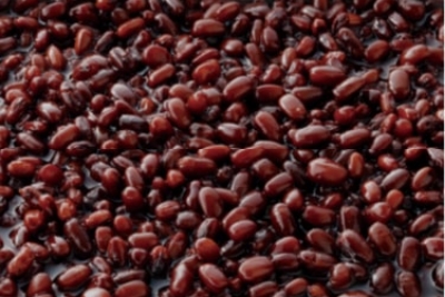 サザエは輸入物の小豆は使用せず、十勝産小豆100%にこだわる