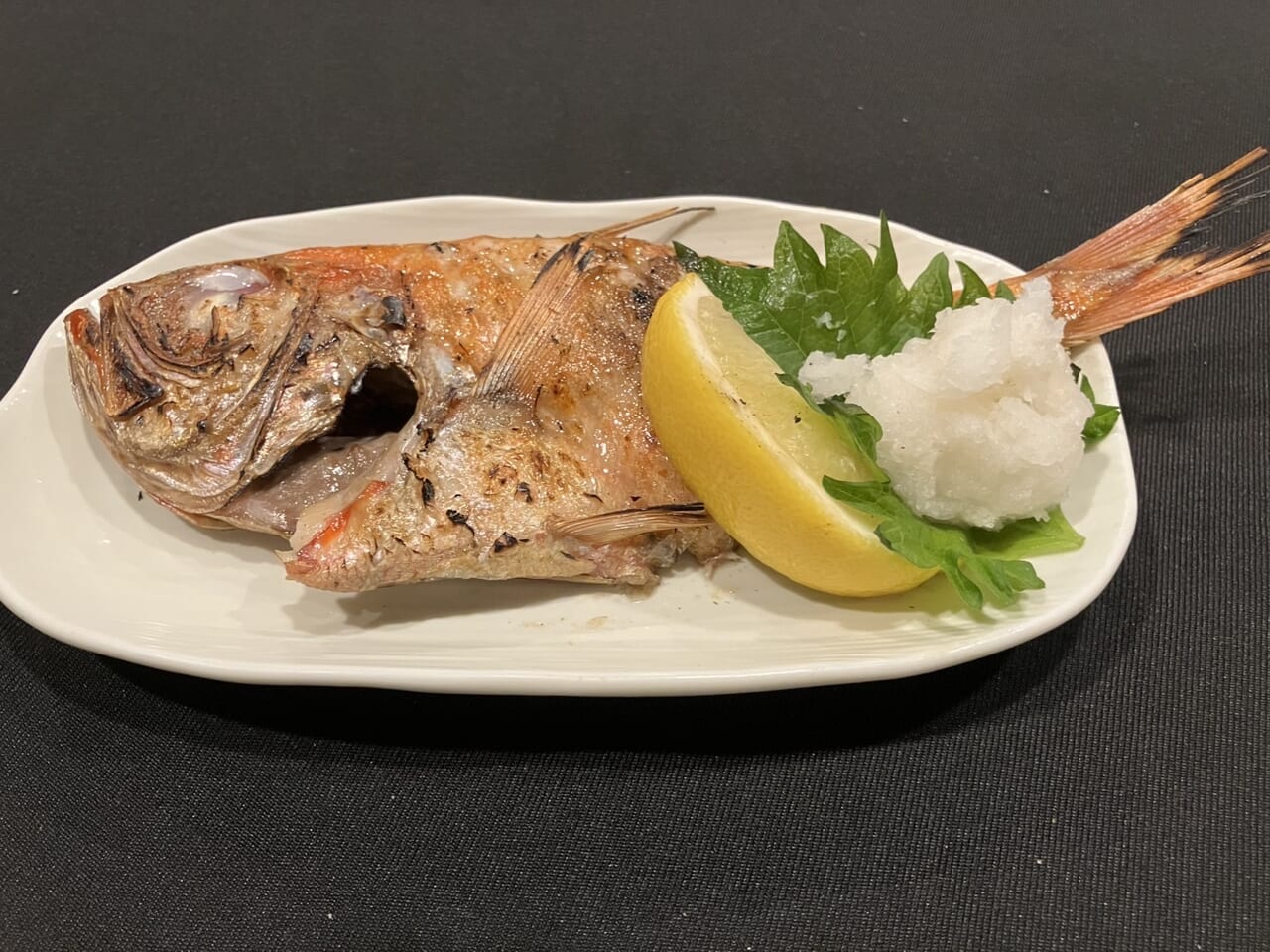 お酒の肴に！金目鯛の塩焼き
